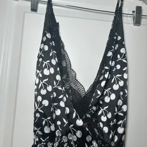 Victoria's Secret Black White Cherry Print Satin Lace Teddy Bodysuit Small thumbnail 2