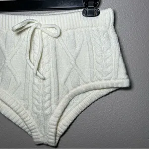 For love & Lemons cream neutral cable knit shorts women’s size medium thumbnail 4