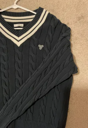 Aritzia TNA Sweater thumbnail 3