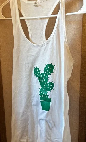 FINAL MARKDOWN Ideal T White Tank Top with Green Cactus Print small thumbnail 1