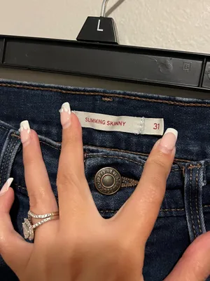 Levi's Dark Indigo Women's Skinny Jeans thumbnail 4