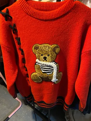 BNWT Red Teddy Bear Patch Knit Embroidered Sweater Medium thumbnail 1