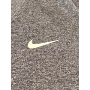 Nike Size M Gray Long Sleeve Top thumbnail 3