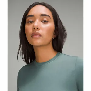 Lululemon Crewneck Cropped T-Shirt in Medium Forest thumbnail 5