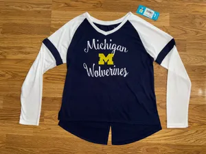 Michigan Wolverines Long Sleeve Lightweight Graphic Shirt Juniors Large 11/13 thumbnail 3