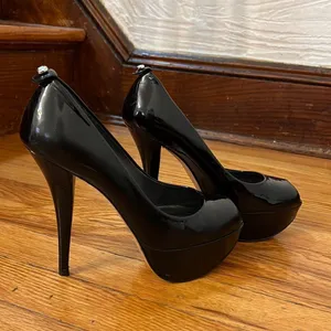 Stuart Weitzman Black‎ Patent Leather Platform Peep Toe Pumps Size 7M thumbnail 2