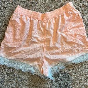 Victoria’s Secret Cotton Blend Lace Detail Sleep Shorts Size Medium thumbnail 4