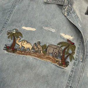 Vintage Denim Shirt Short Sleeve Women's L Embroidered‎ Animal Scene Noah's Ark thumbnail 5