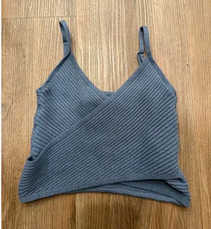 Aerie Women Small Dusty Blue Ribbed Wrap Front Knit Camisole‎ Cropped Tank Top thumbnail 1