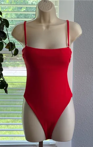 Mango NWT Rib Knit Swimsuit in Red Size Medium Convertible straps thumbnail 1