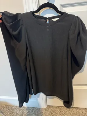 H&M Top Black Long Sleeve thumbnail 1