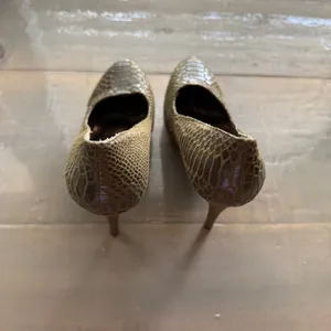 Shoedazzle Green Marisol Snakeskin Heels Sz 9 thumbnail 6