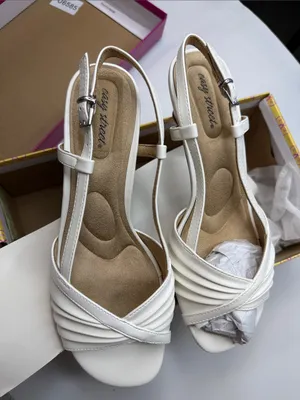 EXTRA WIDE WIDTH Easy Street Women's Delite Kitten Heel Dress Sandals Size 7WW thumbnail 5