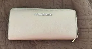 Michael kors wallet  thumbnail 1