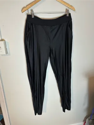 Lululemon Shine trouser black 8 medium thumbnail 2