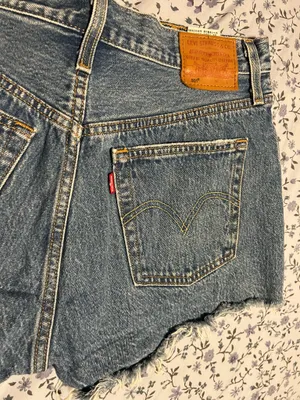 Levi’s Jean Denim Shorts Distressed 501 thumbnail 4