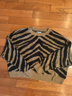 American Eagle Oversized Zebra Stripe Crewneck Wool Blend Sweater - Size XL thumbnail 2