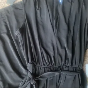 Black Dress Size 4 NWT thumbnail 3