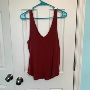 Abercrombie‎ and Fitch Red Drapey V-Neck Knit Tank Women's Size Small thumbnail 3