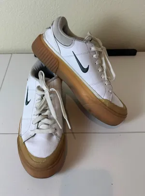 Nike Court Legacy Lift Platform Sneakers Women 7 White Gum‎ Sole Minimalist thumbnail 1