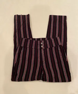 Hollister Pants thumbnail 1