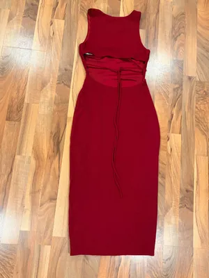 Lulus Women's Sleeveless Scoop-Neck Midi Dress in Burgundi. thumbnail 6