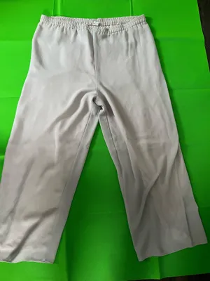 Gray woman’s pants Size 16 thumbnail 2