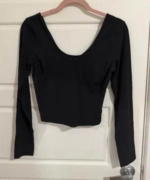 Lululemon Black Long Sleeve Women's Top thumbnail 1