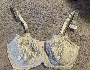 Victoria's Secret Bra thumbnail 1