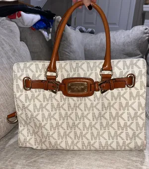 Michael Kors Purse thumbnail 1