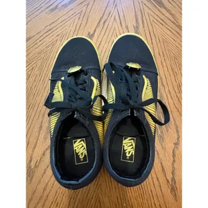 Vans Harry Potter Golden Snitch Sneakers Womens 6.5 Black Gold Old Skool Shoes thumbnail 9