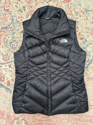 The North Face 550 puffer vest thumbnail 1
