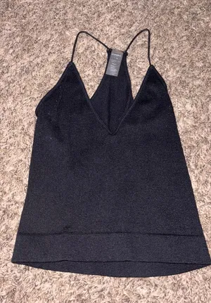 Dynamic tank top thumbnail 1