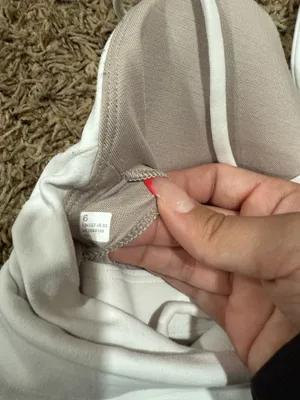 Lululemon bra thumbnail 4
