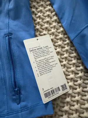 Lululemon Define Jacket Luon Size 2 NWT  thumbnail 3
