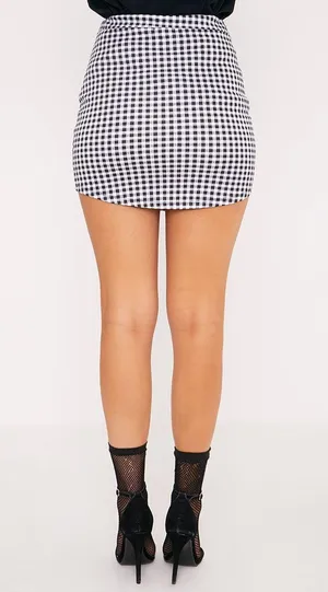 Pretty Little Thing Gingham Skirt thumbnail 3