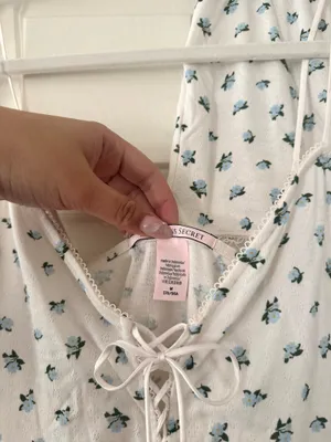 Victoria’s Secret Blue and White Floral Bow Top & Short Set thumbnail 7