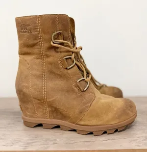 Sorel Women's Joan Of Arctic Wedge II Chelsea Boot Size 10US Elk thumbnail 1
