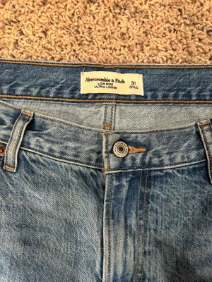 Abercrombie Low Rise Ultra Loose Jeans thumbnail 5