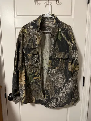 FieldStaff Mossy Oak Button Down Shirt thumbnail 1