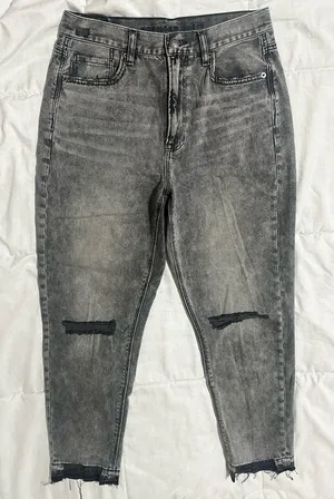 American Eagle Distressed Mom Jeans Size 6 Short thumbnail 1