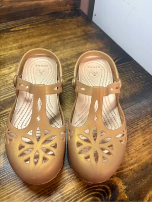 Crocs gold mules size 5 thumbnail 4