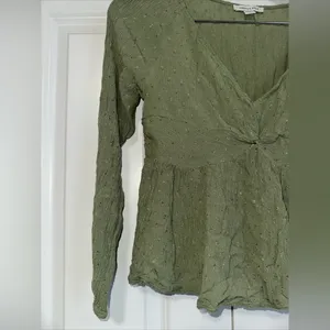 American Eagle Lightweight Loose-Fit Longsleeve Blouse S thumbnail 3