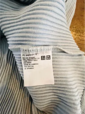 Uniqlo Light Blue Ribbed Mock Neck Top Size Medium thumbnail 5