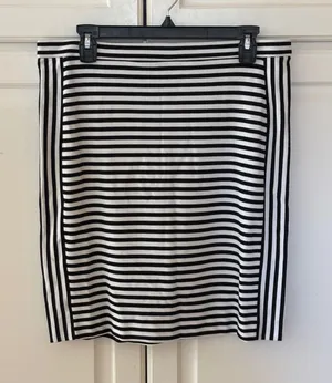 Banana Republic Womens Black White Striped Pencil Skirt Size 12 Stretch Knit thumbnail 1