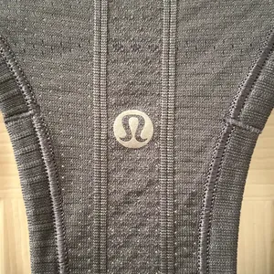 Lululemon Swiftly Tech Racerback Tank Top Size 10 Green Hip Length thumbnail 5