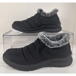 Minnetonka Timpson Twin Gore Ankle Boots Women’s Size 6 Black With Grey Faux Fur thumbnail 3