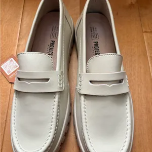 Project Cloud women’s Filide Leather Loafers cream sz 10 new NWT thumbnail 3