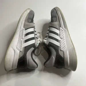 Women’s adidas low top cloud foam running shoes size 7.5 thumbnail 10