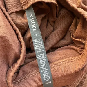Vuori Pose Mudra Jumpsuit in Hazelnut Size Small thumbnail 9